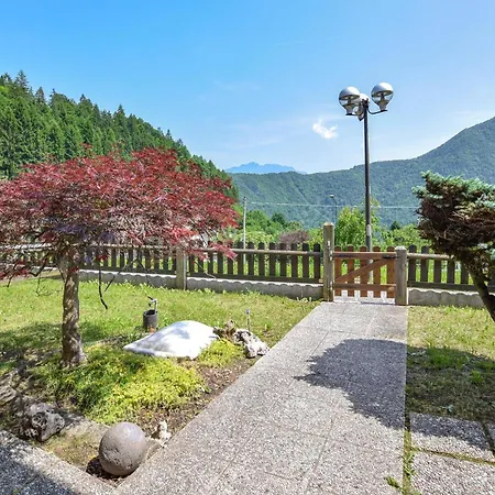 2 Bedroom Pet Friendly In Cerreto Creto